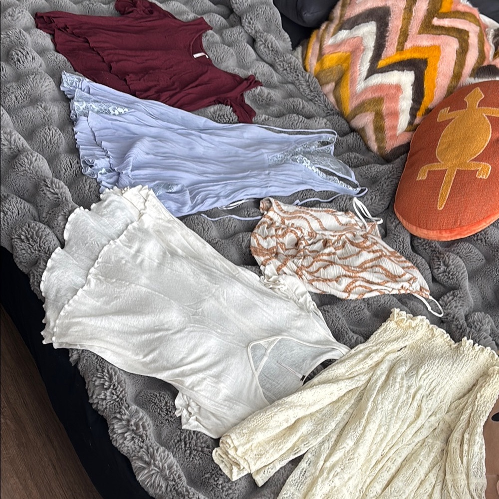 6 item FREE PEOPLE BUNDLE (4 tops & 2 Dresses)